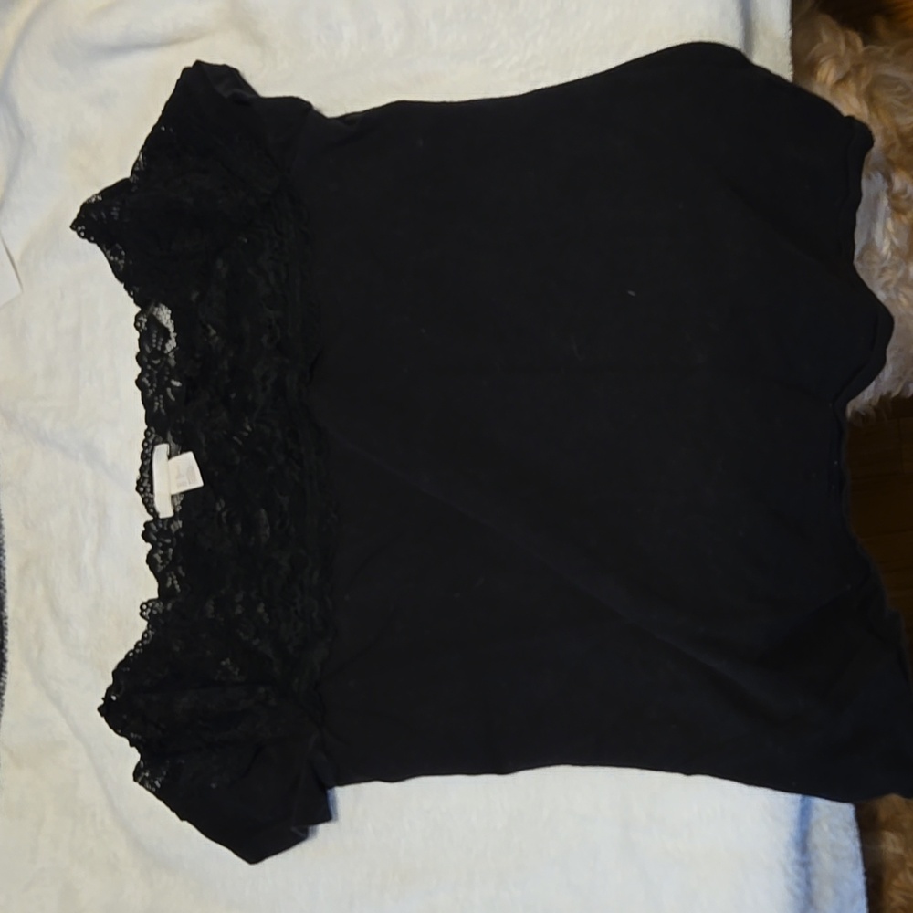 Black hm shirt
